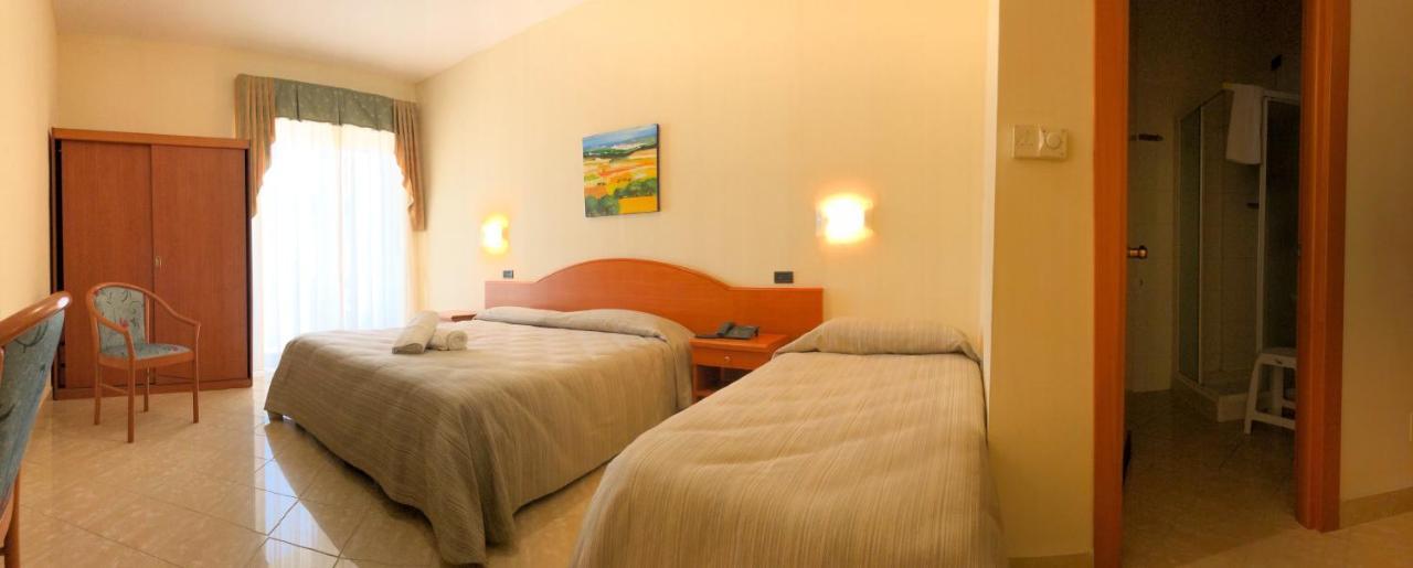 Hotel Mille Pini Marina di Ginosa Exterior foto